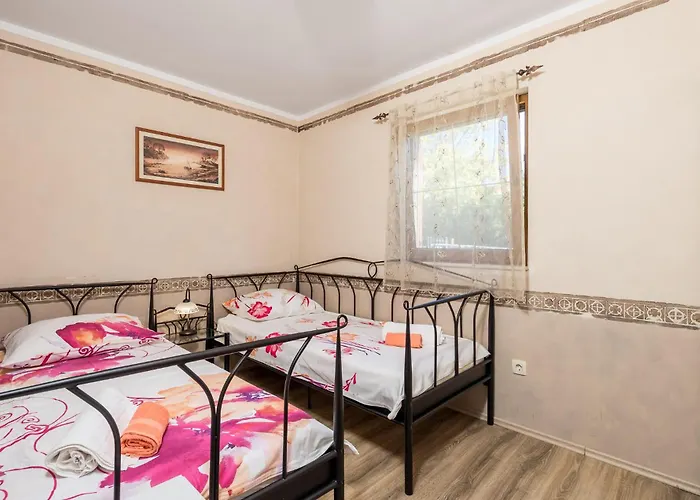 Holiday home Gorgeous In Zgaljici With Sauna Zgaljic