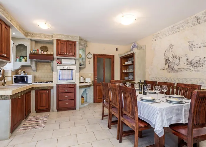 Dom wakacyjny Gorgeous In Zgaljici With Sauna *